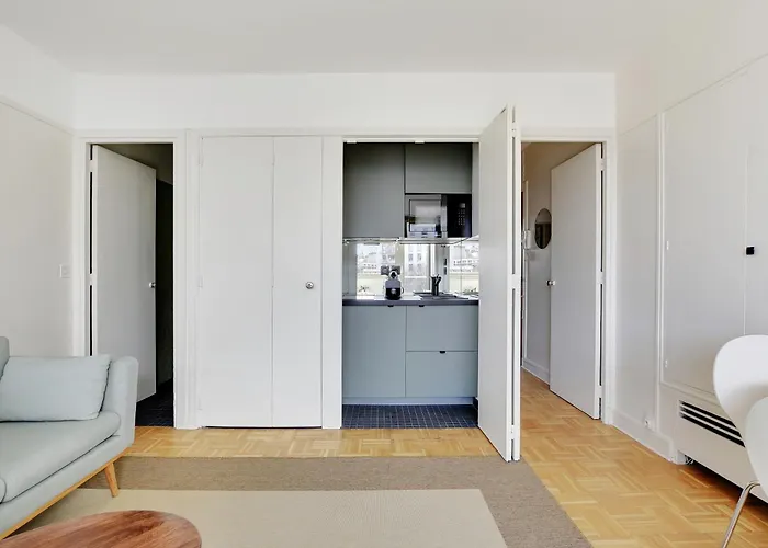 Victor Hugo - Arc De Triomphe - Trocadero