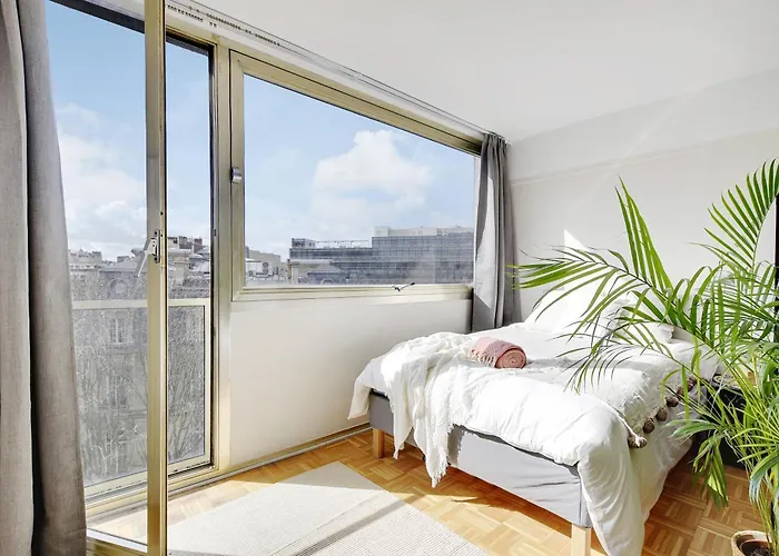 Victor Hugo - Arc De Triomphe - Trocadero פריז